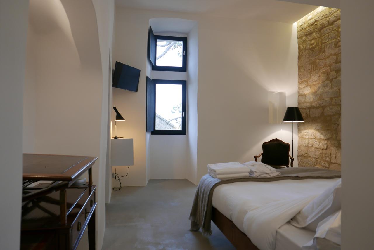 Tour Sarrazine De Montaren B&B 외부 사진