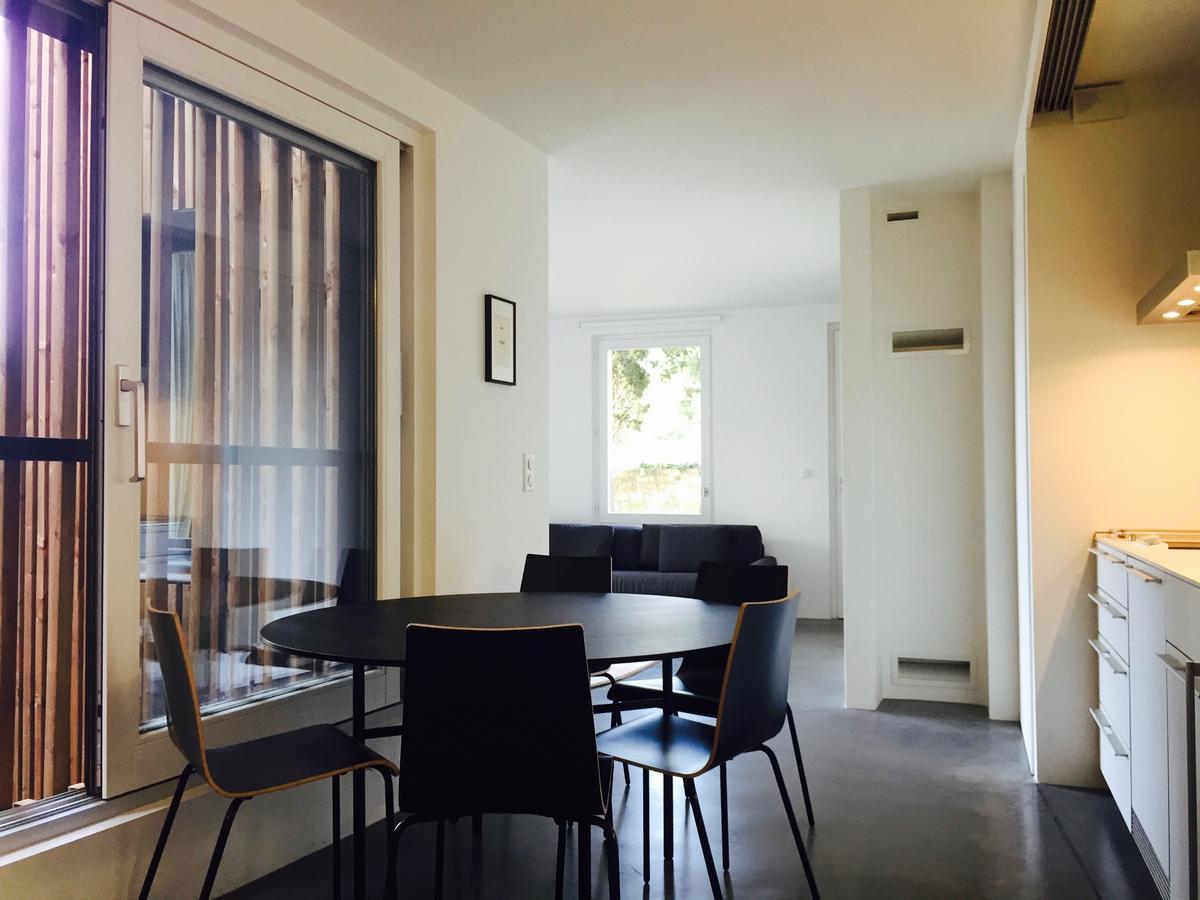 Tour Sarrazine De Montaren B&B 외부 사진
